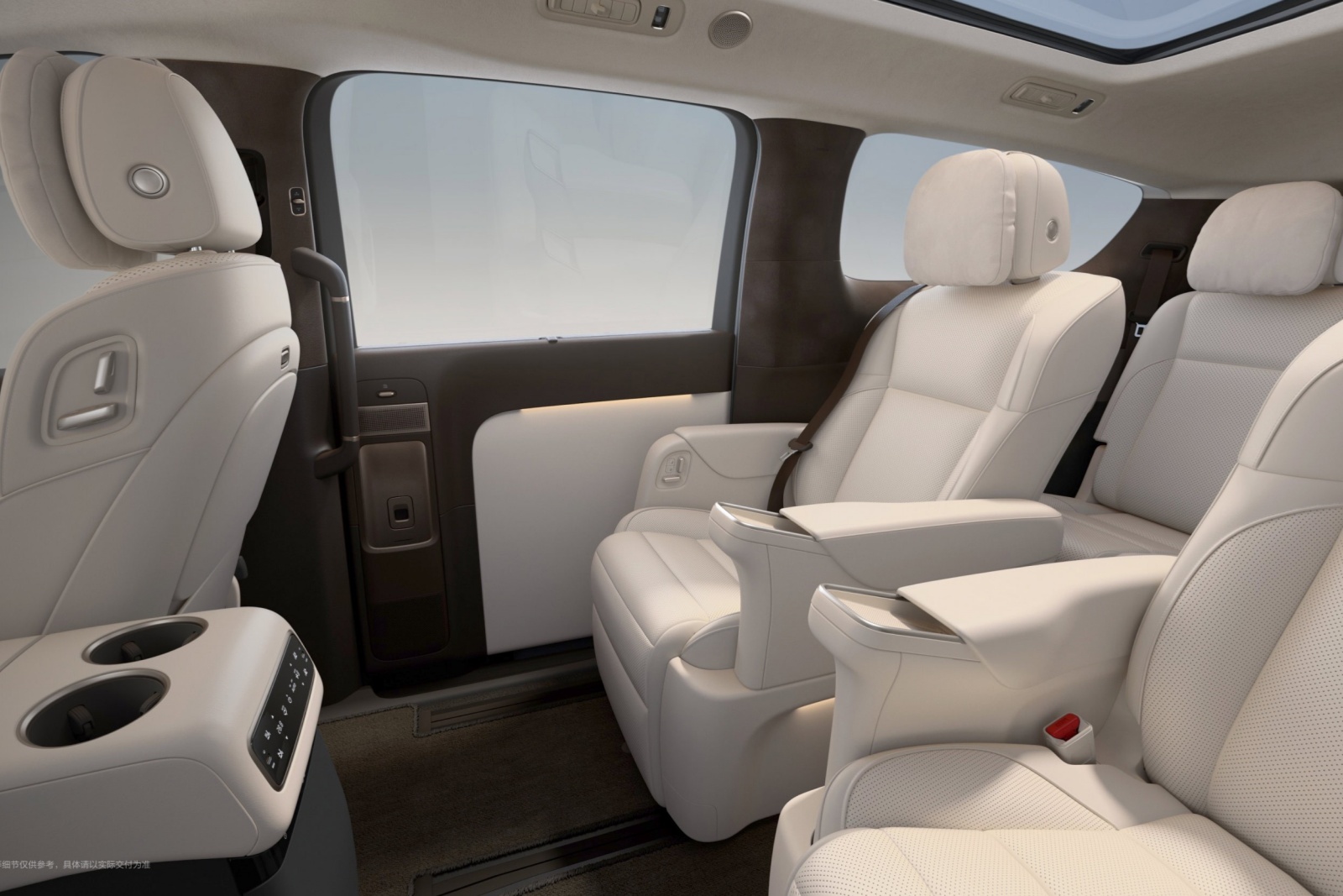 理(lǐ)想MEGA 家庭科(kē)技(jì )旗艦MPV 