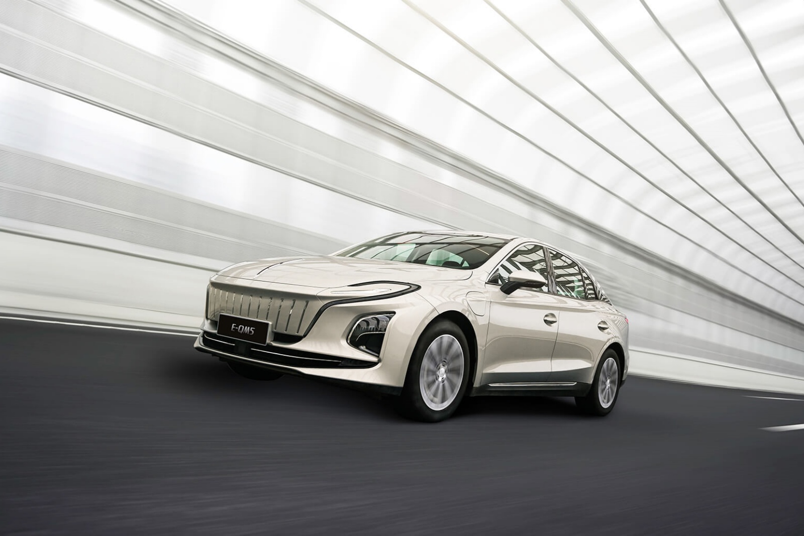 2024款紅旗E-QM5純電(diàn) 450km