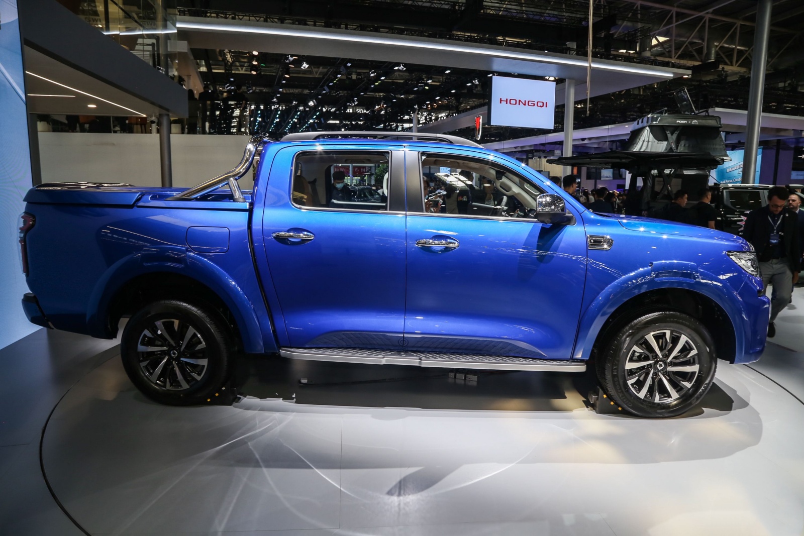 2024款長(cháng)城炮2.4T柴油中(zhōng)型皮卡